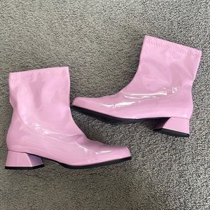 Bubblegum Pink Gogo Boots